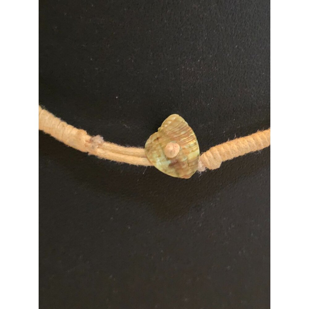 Handcrafted‎ Multi-Strand Shell Bead Necklace 18" - Picture 5 of 7